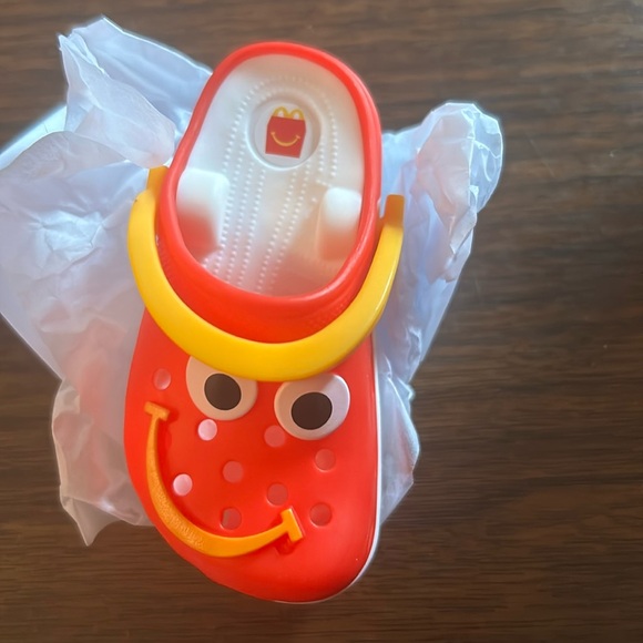 McDonald’s keychain croc - Picture 1 of 2